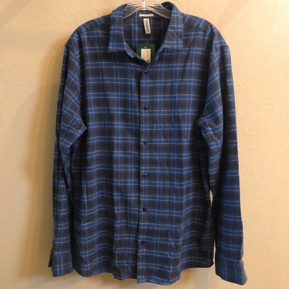 NWT - Artefact Navy stretch flannel, men’s large